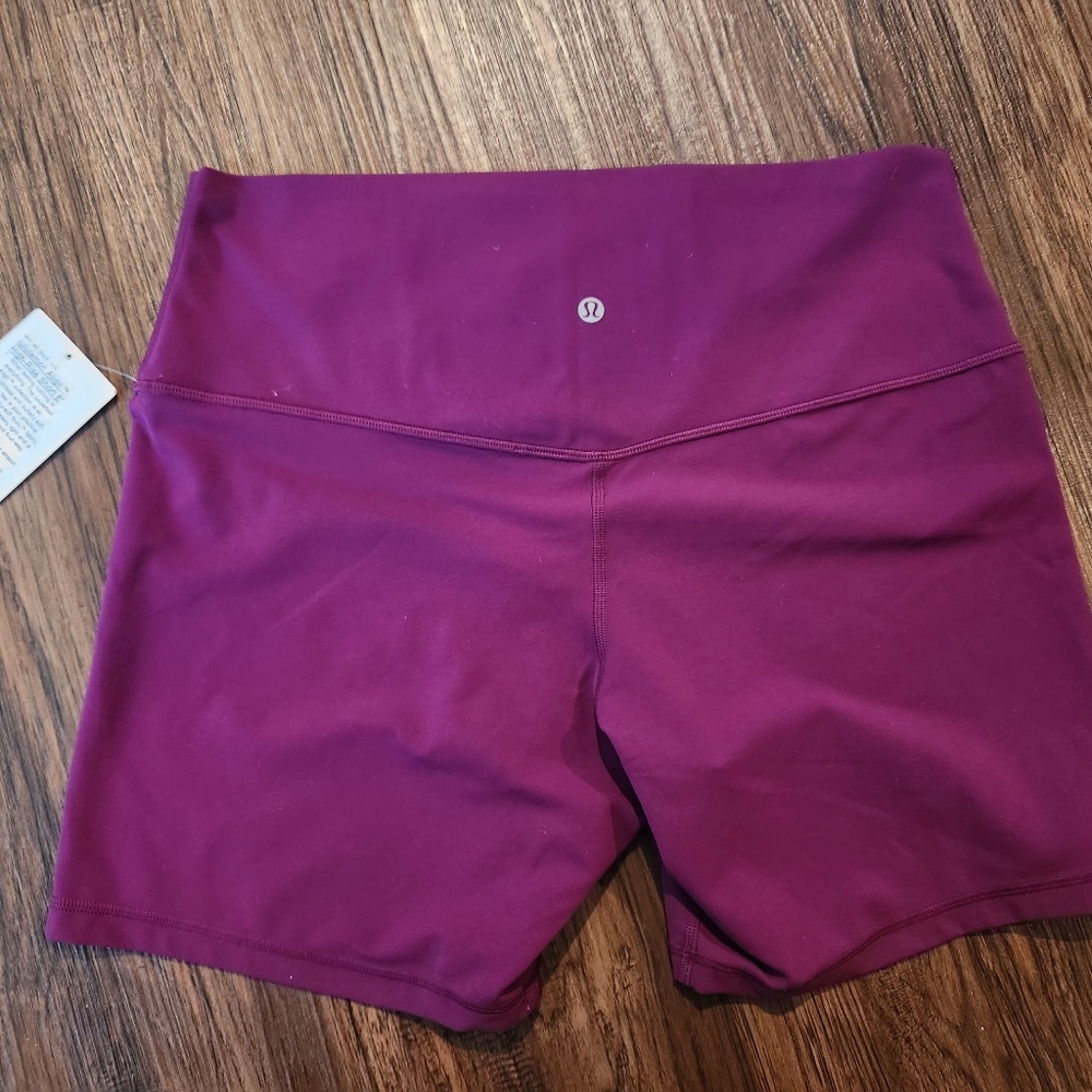 Lululemon NWT Chilled Grape Bike Shorts - Picture 4 of 4